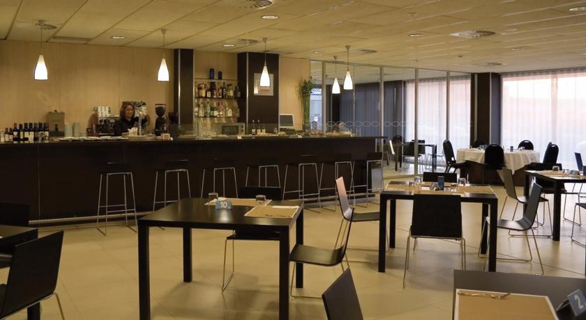 Hotel Azz Pamplona Norte 4*
