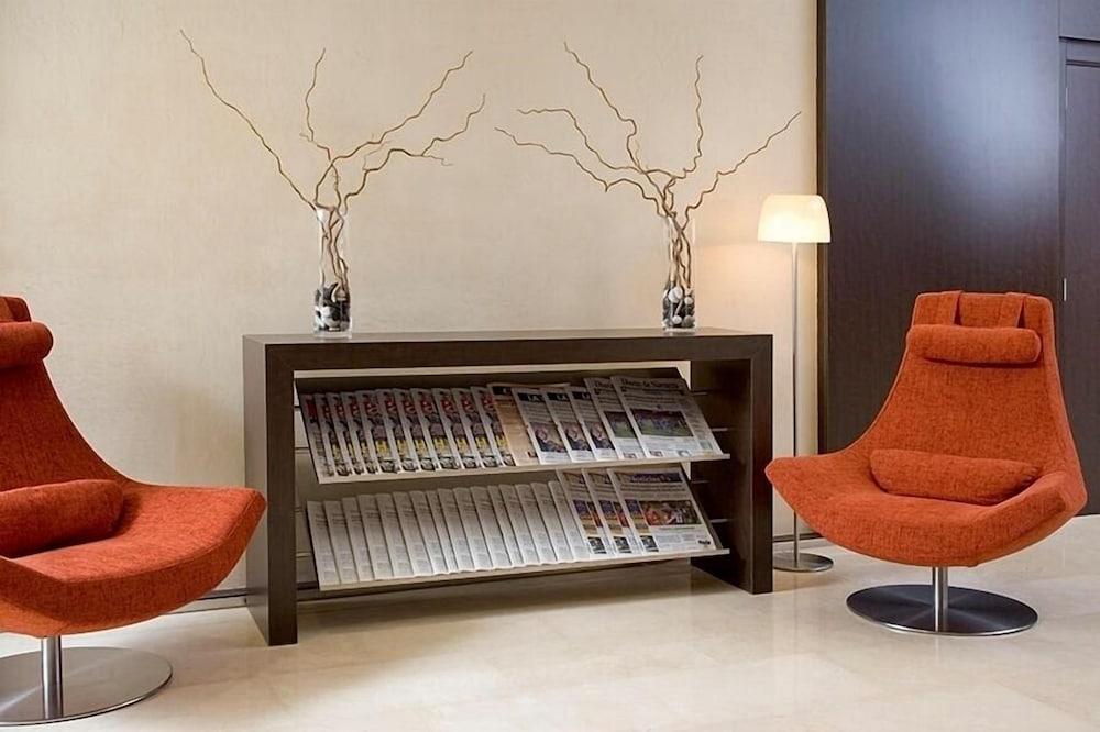 Azz Pamplona Norte Hotel